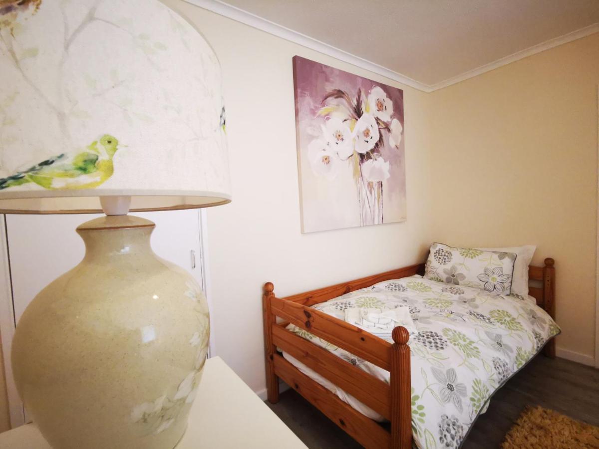 Sea View 3 Bedroom Seaside Property 奇切斯特 外观 照片