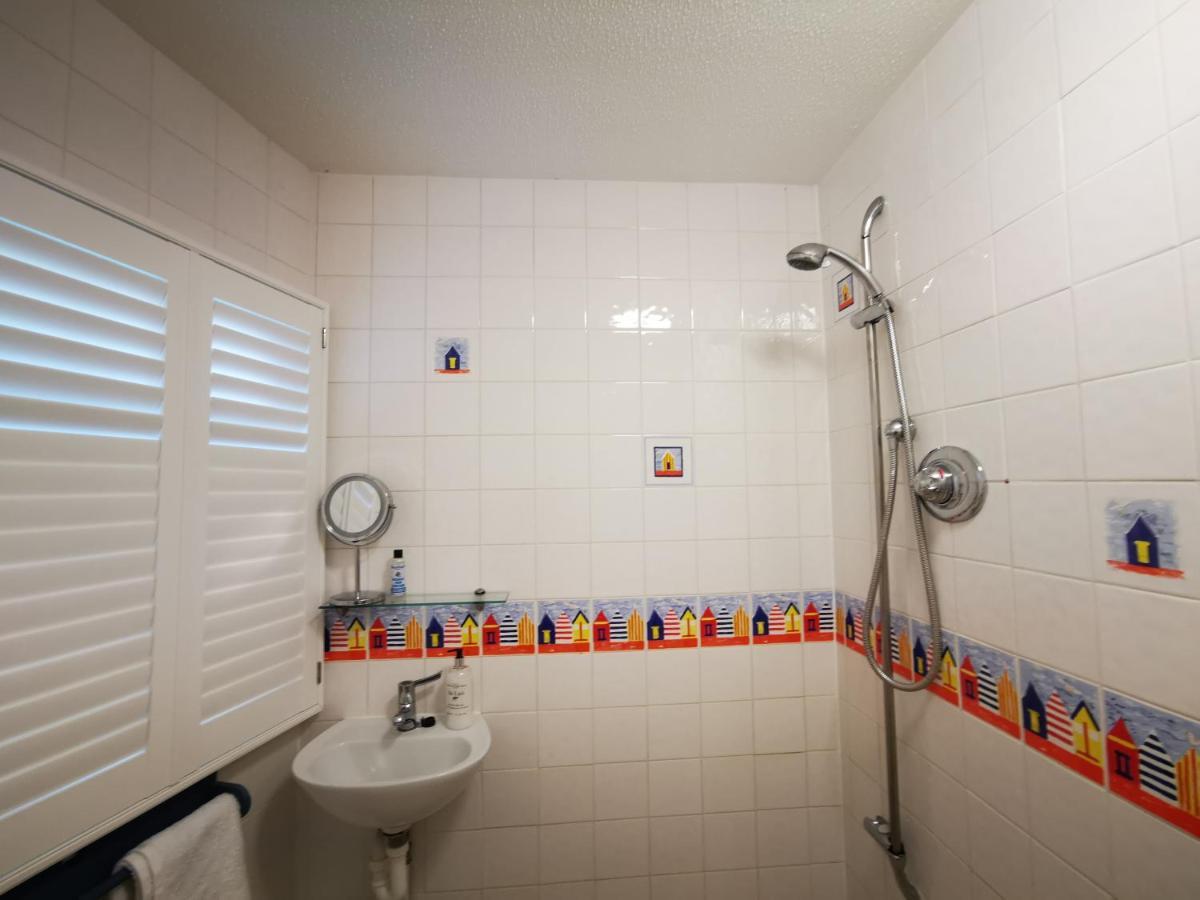 Sea View 3 Bedroom Seaside Property 奇切斯特 外观 照片